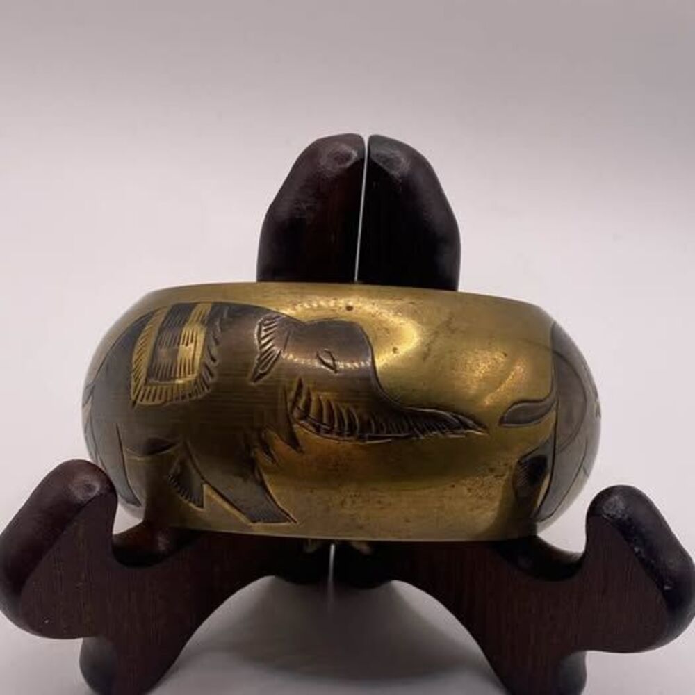 Vintage 1970s Brass Elephant Wide Bangle Bracelet – Boho Chunky Cuff